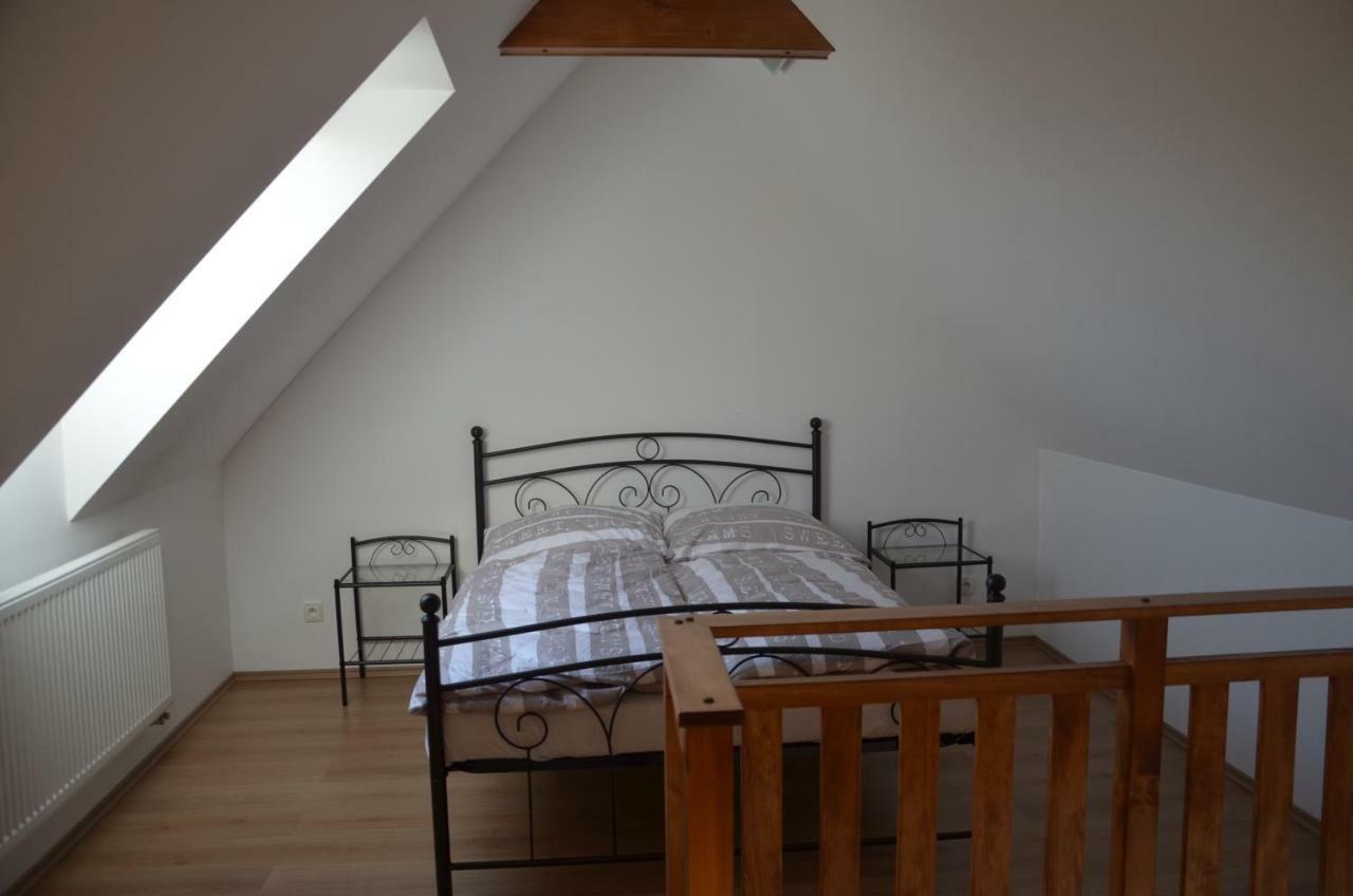 Apartamento Nocleharna Na Stodole Zdarky Exterior foto